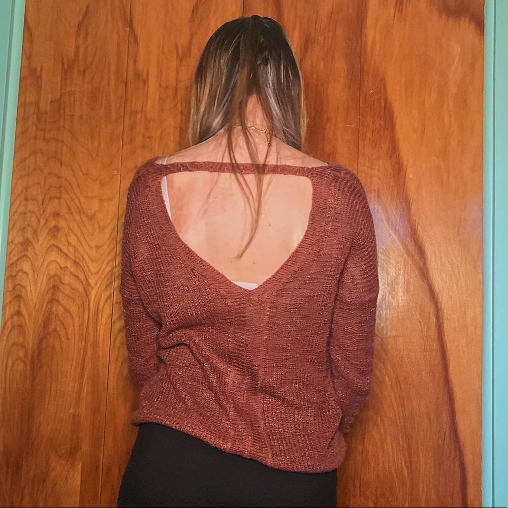 Open back Sweater - Picture 3 of 3